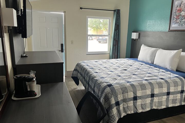 Room 5 of 35