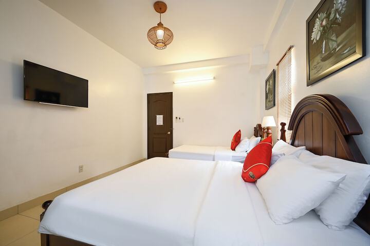Room 17 of 53