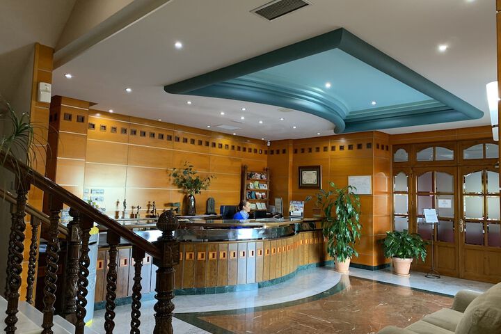 Hotel Interior 4 of 31