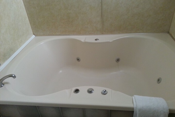 Hot Tub 39 of 46