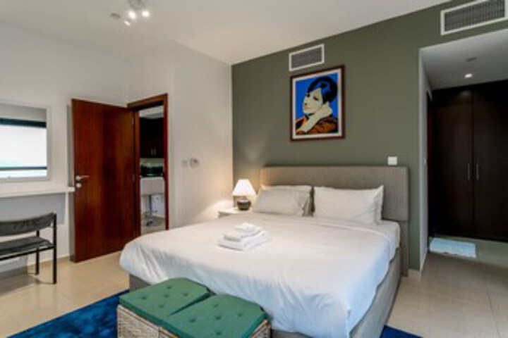 Room 28 of 31