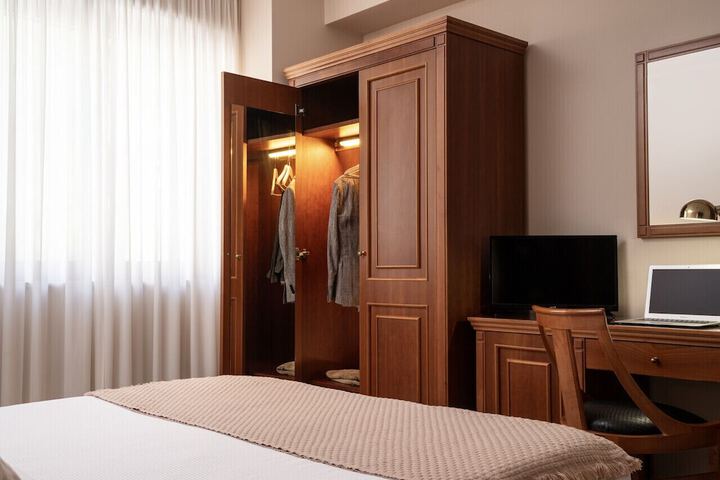 Room 20 of 111