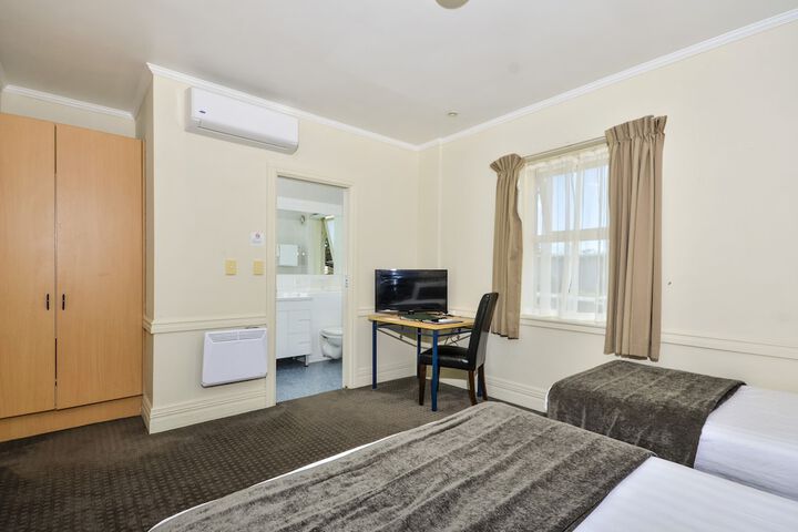 Room 11 of 55