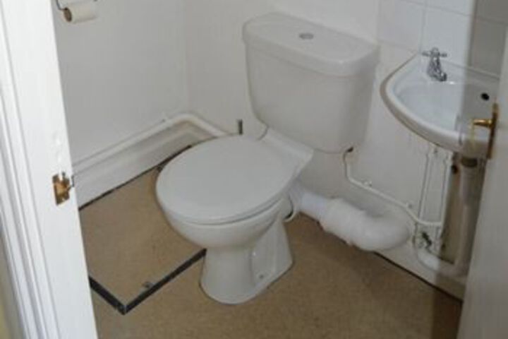 Room 6 of 49