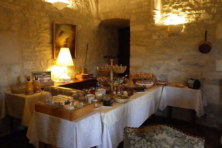 Breakfast/Coffee Service 72 of 92