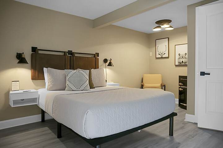 Room 47 of 112