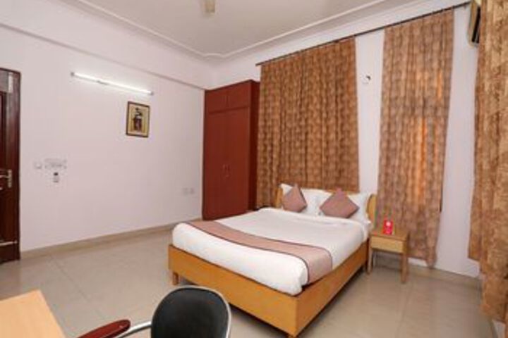 Room 10 of 23