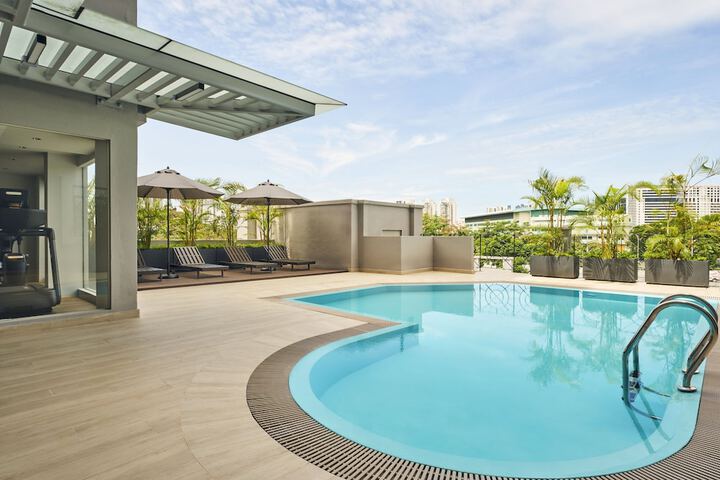 Pool Hotel