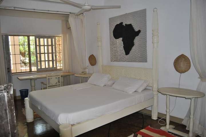 Room 16 of 44