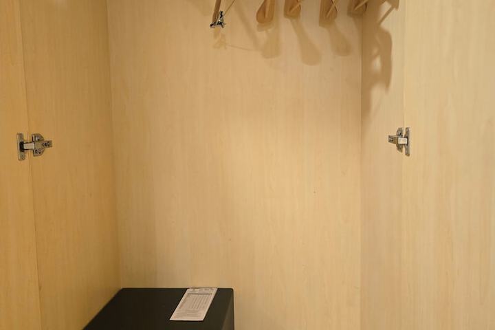 Room 12 of 35