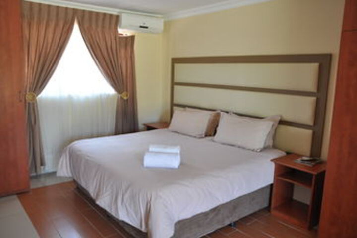 Room 13 of 31