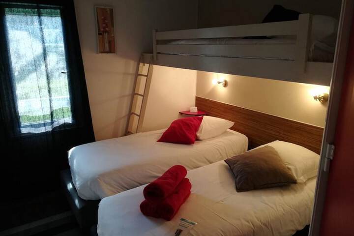 Room 22 of 80