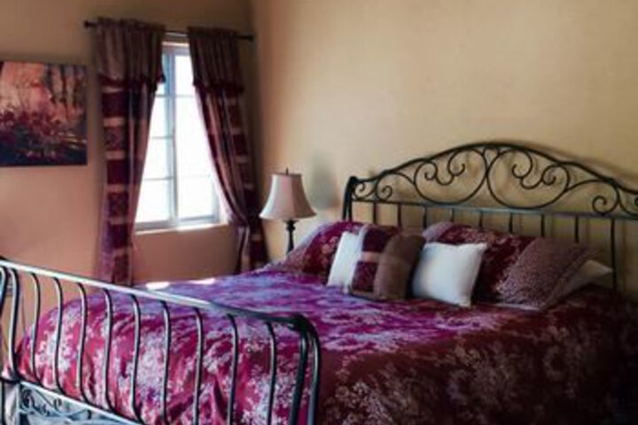 Room 4 of 13