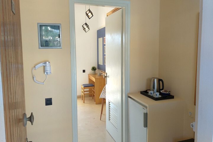 Room 3 of 52