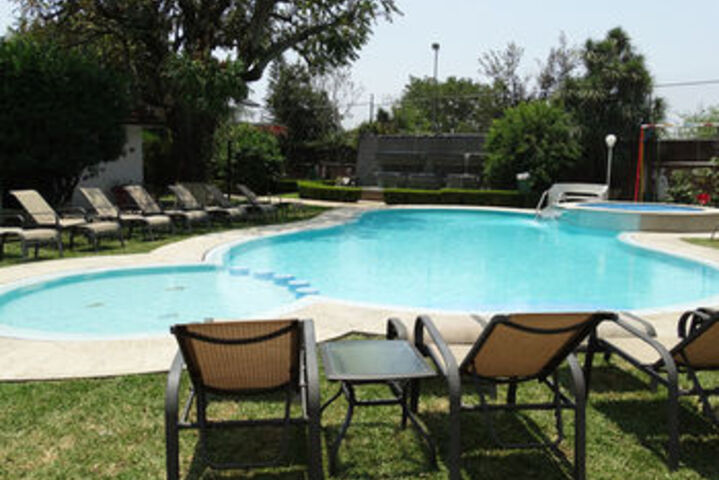 Pool 44 of 46