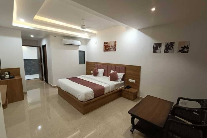 Room 22 of 28