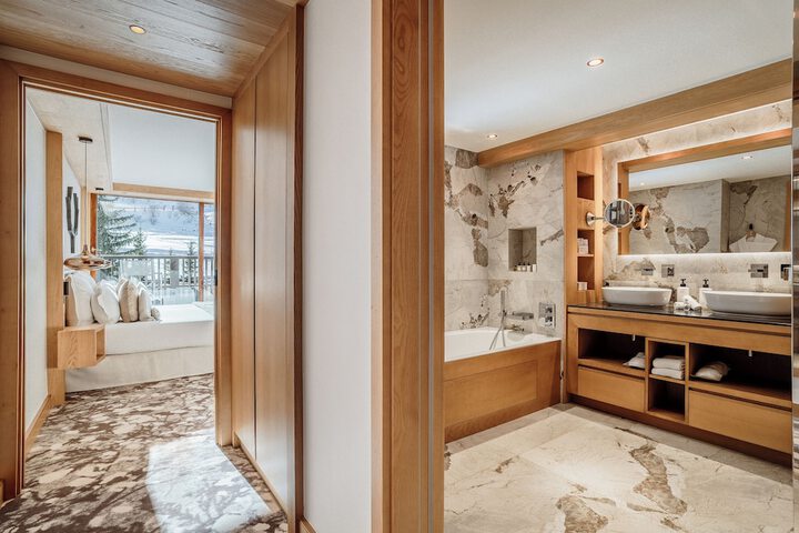 Room 50 of 193