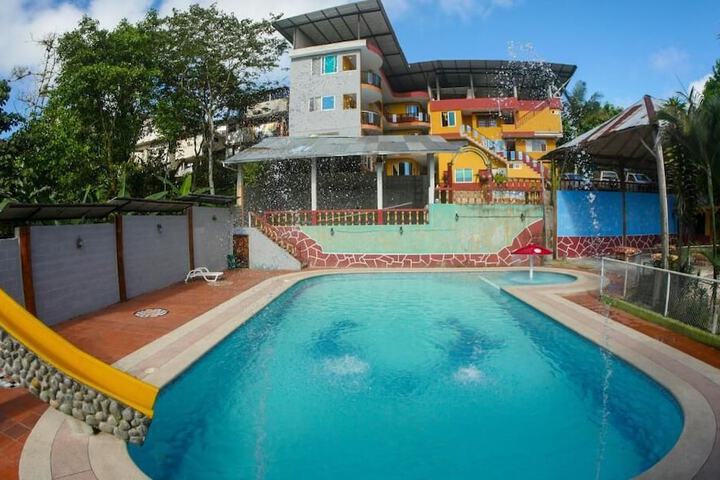 Pool 6 of 9
