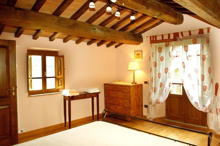 Room 6 of 46
