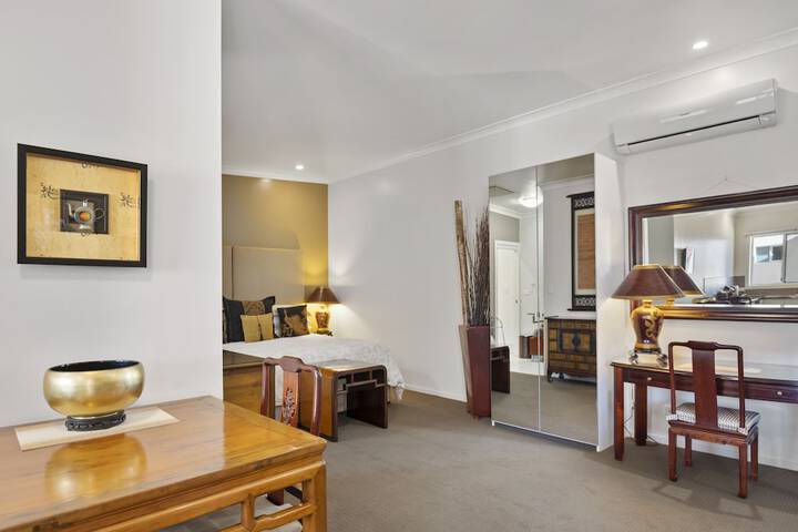 Room 6 of 20