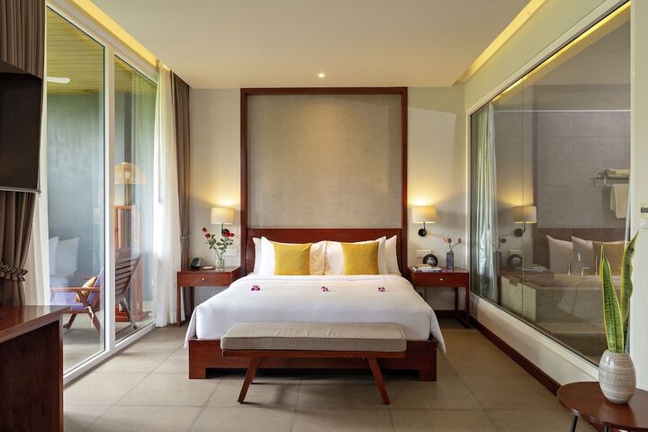 Room 27 of 92