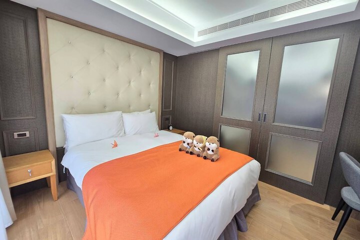 Room 19 of 57