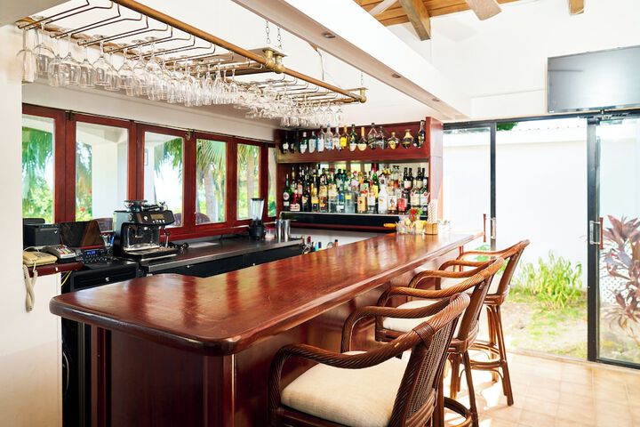 Lounge 59 of 83