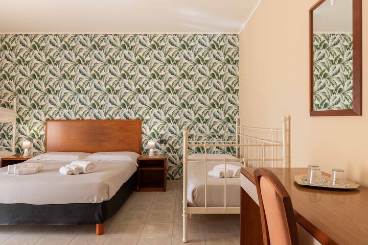 Room 40 of 97