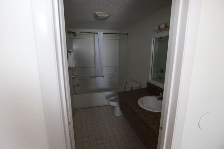 Room 26 of 48