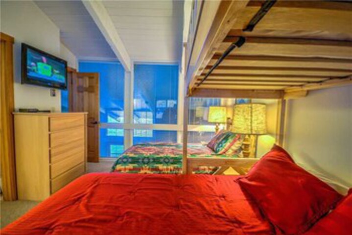 Room 25 of 30