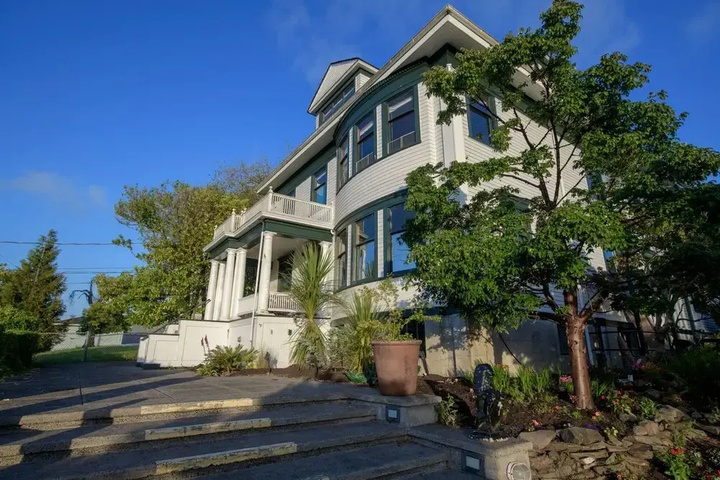Photo of Rosebriar Mansion
