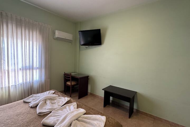 Room 40 of 138