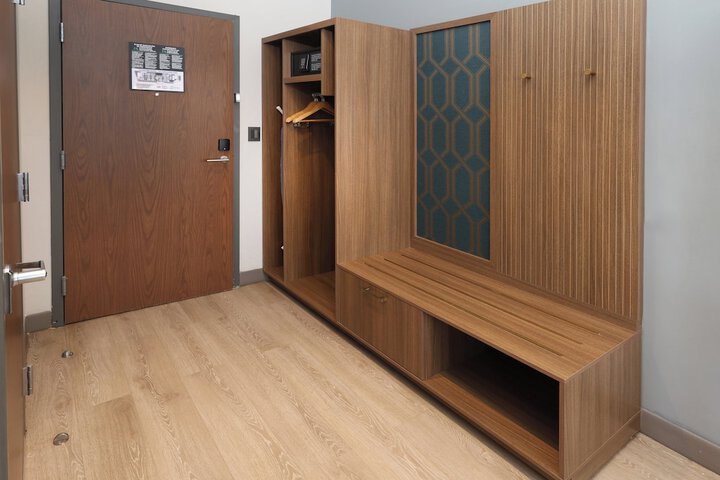Room 11 of 110