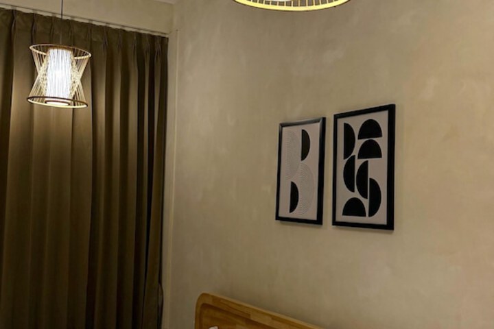 Room 10 of 29