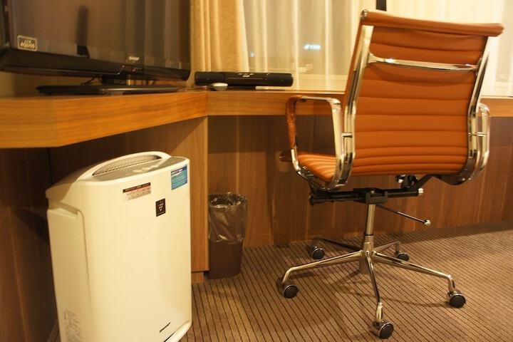 Room 10 of 52