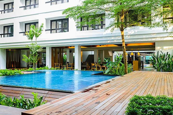 Pool Hotel