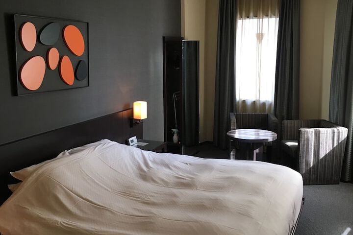 Room 12 of 51