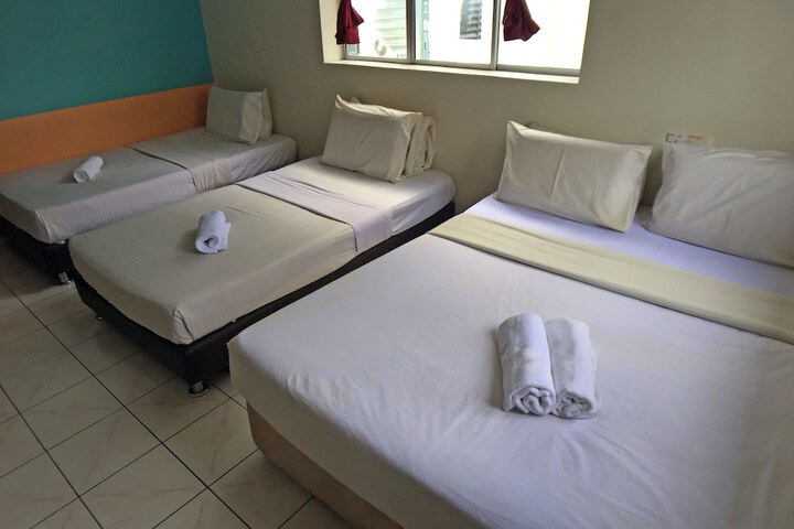 Room 8 of 15