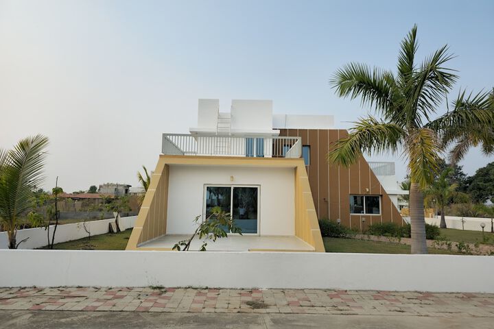 Divyaras Resort