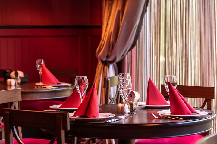 Dining 232 of 301