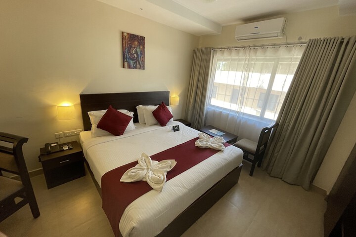 Room 32 of 93