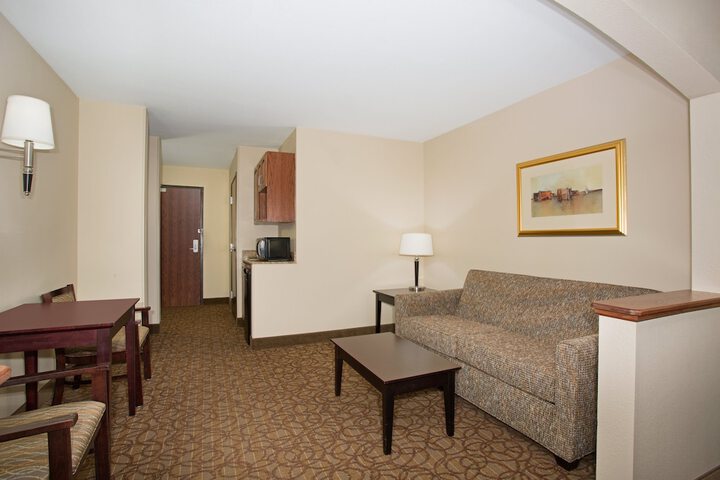 Room 8 of 50