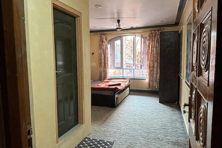 Room 24 of 61