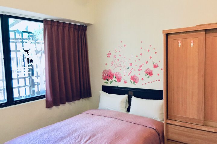 Room 16 of 35
