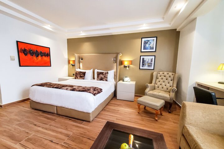 Room 10 of 82