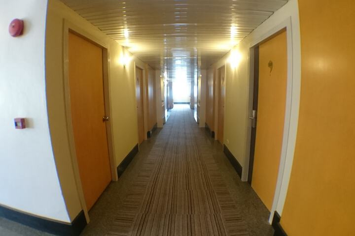 Ballroom/Hall 71 of 73