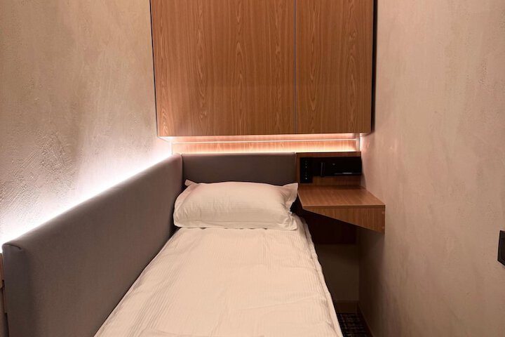 Room 17 of 21