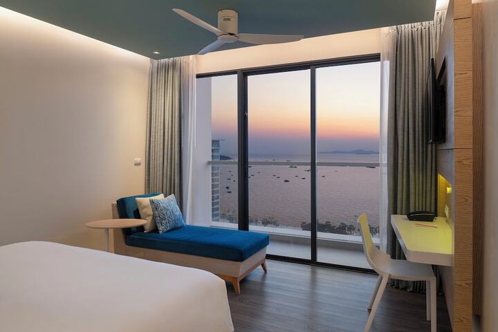 Room 21 of 114