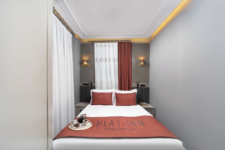Room 8 of 41