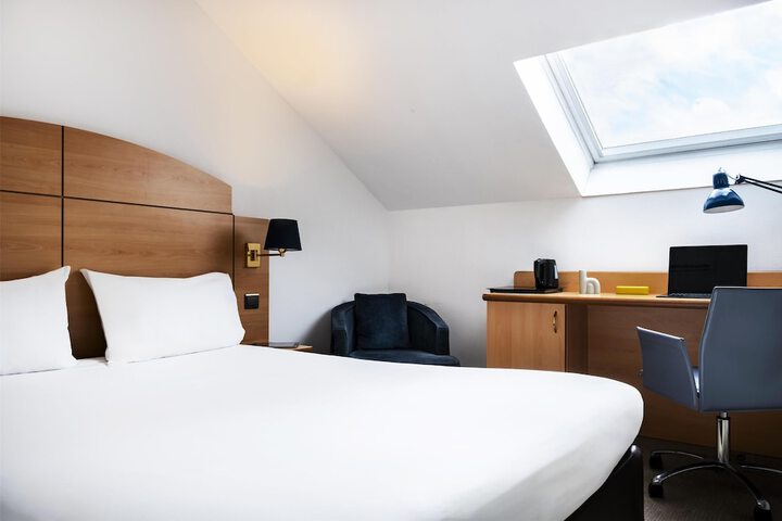 Room 7 of 36